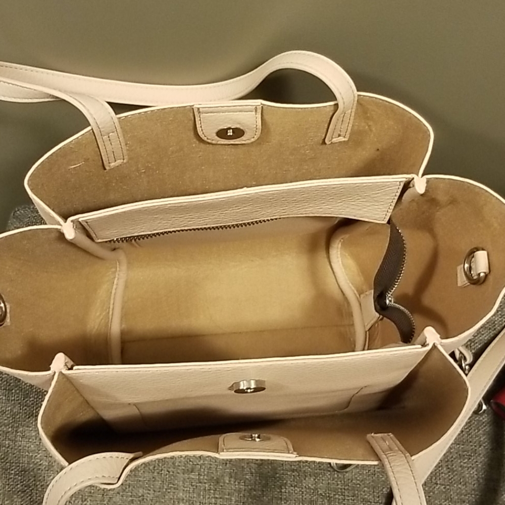 Pink Soft Leather Handbag - Picture 3 of 4